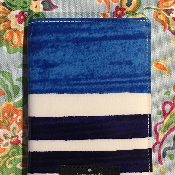 Kate Spade Capri Stripe Passport Holder NWT! - Picture 5 of 6